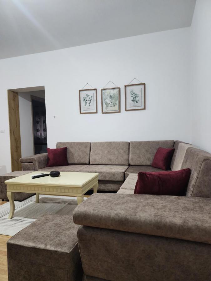 Brana Apartments ساراندا المظهر الخارجي الصورة